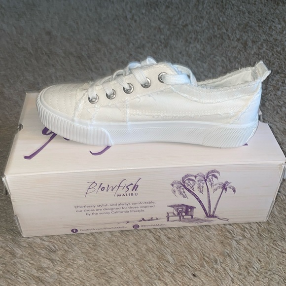 Brand new Malibu Shoes - Picture 1 of 3